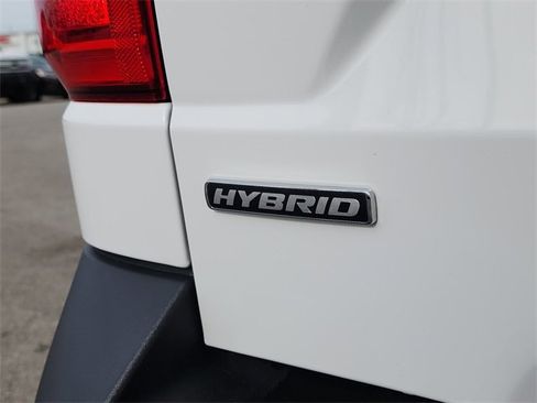 Used 2023 Ford Maverick Lariat w/ Lariat Luxury Package image 5