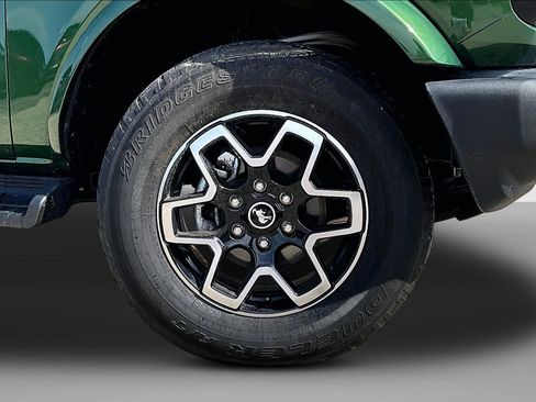 Used 2025 Ford Bronco Outer Banks AWD/4WD image 9