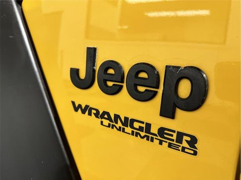 Used 2021 Jeep Wrangler Unlimited Willys image 12