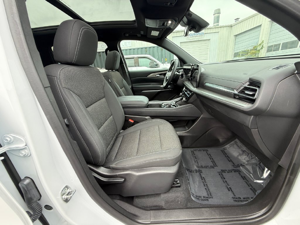 Used 2025 Chevrolet Traverse LT w/ Sun and Wheel Package AWD/4WD image 27