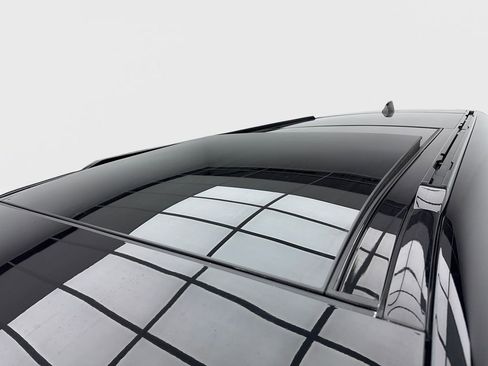 Used 2024 Land Rover Defender 130 X image 17