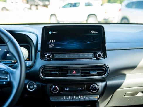 Used 2022 Hyundai Kona Limited w/ Cargo Package FWD image 7