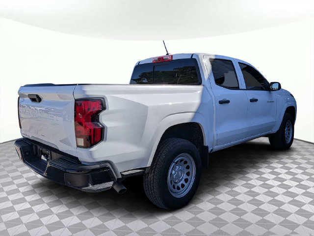 Used 2025 Chevrolet Colorado W/T RWD image 3