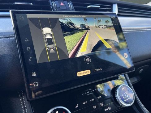 Used 2024 Jaguar F-PACE R-Dynamic S image 27