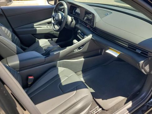 New 2026 Hyundai Elantra SEL Sport FWD image 19