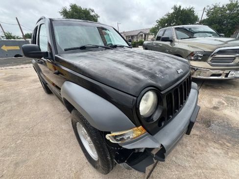Used 2006 Jeep Liberty Sport RWD image 3