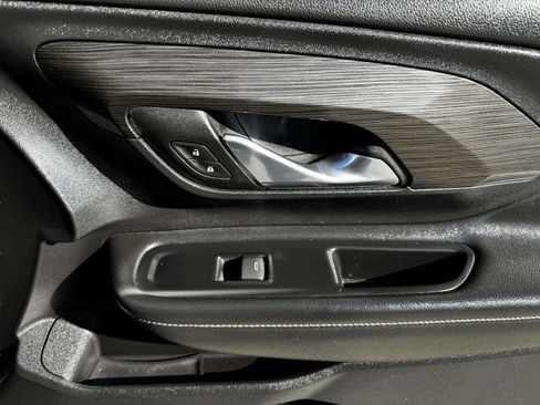 Used 2023 GMC Terrain SLE w/ Driver Convenience Package image 49