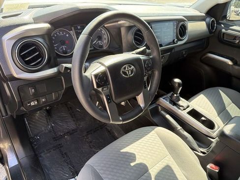 Used 2021 Toyota Tacoma SR5 RWD image 9