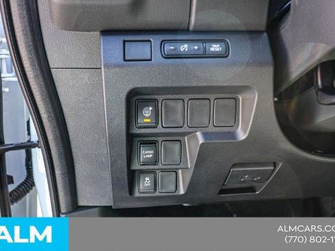 Certified 2025 Nissan Frontier SV RWD image 24