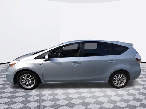 Used 2012 Toyota Prius V Three image 6
