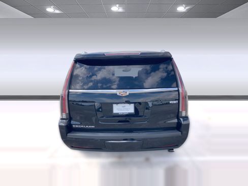 Used 2016 Cadillac Escalade Platinum image 9