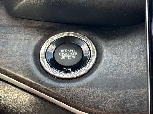 Used 2023 Jeep Grand Cherokee 4WD 4xe image 37