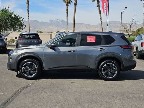 Used 2024 Nissan Rogue SV FWD image 15
