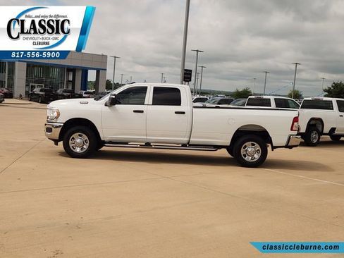 Used 2024 RAM 2500 Tradesman w/ Chrome Appearance Group AWD/4WD image 7