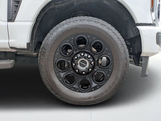 Used 2025 Ford F250 Lariat w/ Black Appearance Package AWD/4WD image 10