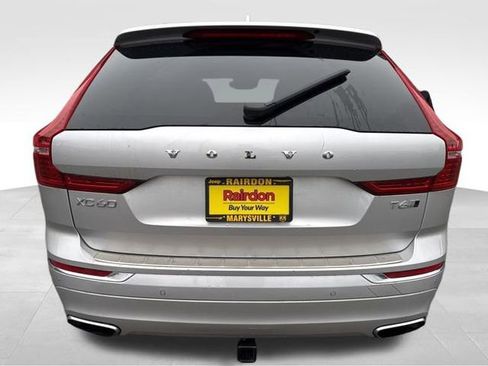 Used 2018 Volvo XC60 T6 Inscription w/ Luxury Seat Package image 23