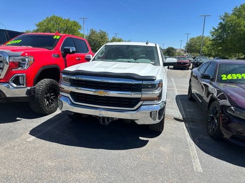 Used 2018 Chevrolet Silverado 1500 LT w/ Texas Edition RWD image 2