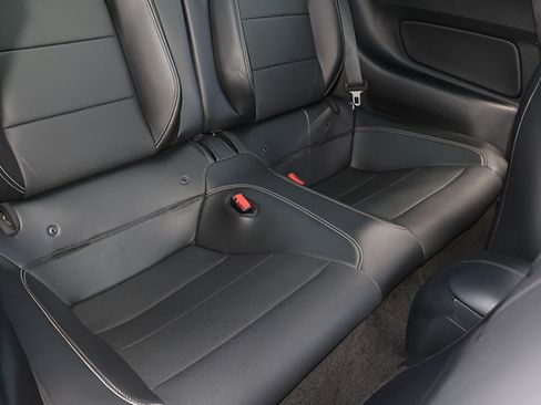 Used 2017 Ford Mustang GT Premium RWD image 17