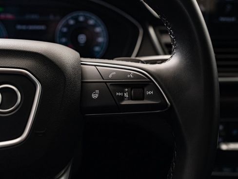 Used 2022 Audi Q5 2.0T Premium Plus image 31