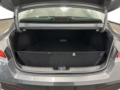 Certified 2026 Hyundai Elantra SE FWD image 27