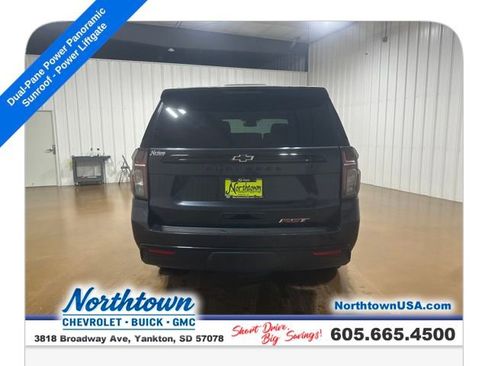 Used 2023 Chevrolet Suburban RST w/ Luxury Package image 4