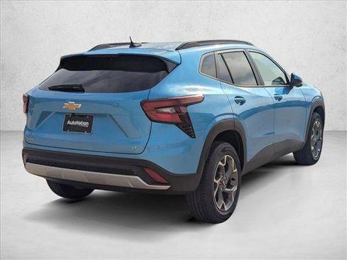 New 2026 Chevrolet Trax LT image 2