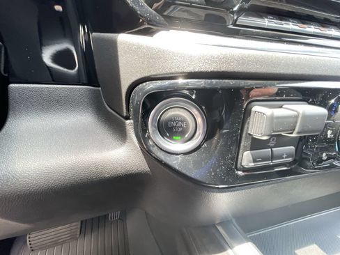 Certified 2024 Chevrolet Silverado 1500 LTZ AWD/4WD image 17