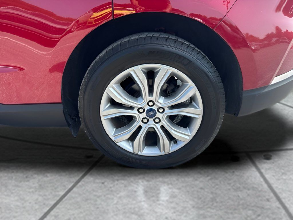 Used 2019 Ford Edge Titanium FWD image 27