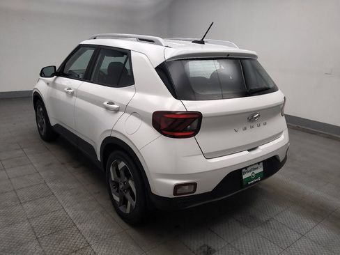 Used 2024 Hyundai Venue SEL image 5