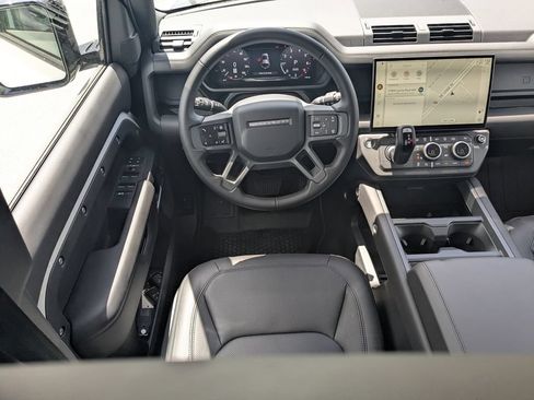 Used 2026 Land Rover Defender 110 X-Dynamic SE AWD/4WD image 14