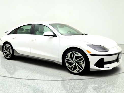 Used 2024 Hyundai Ioniq 6 SEL RWD image 3