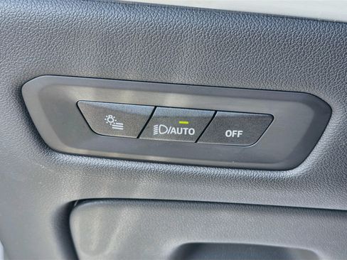 Used 2025 BMW X5 xDrive40i AWD/4WD image 36