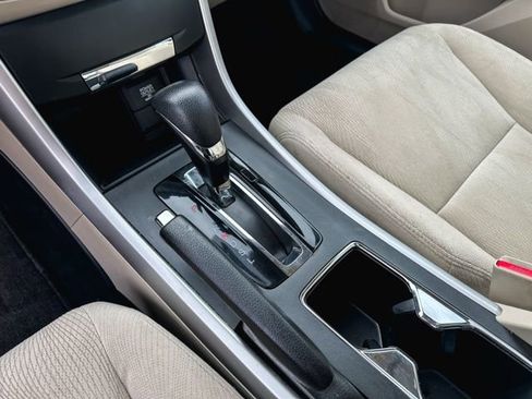 Used 2015 Honda Accord EX image 19