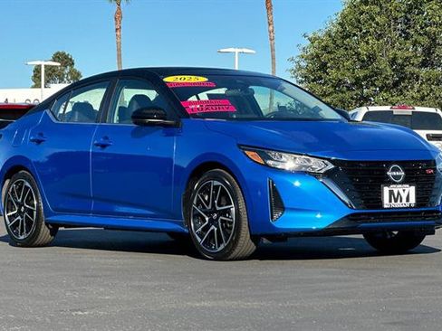 New 2025 Nissan Sentra SR w/ SR Premium Package image 2