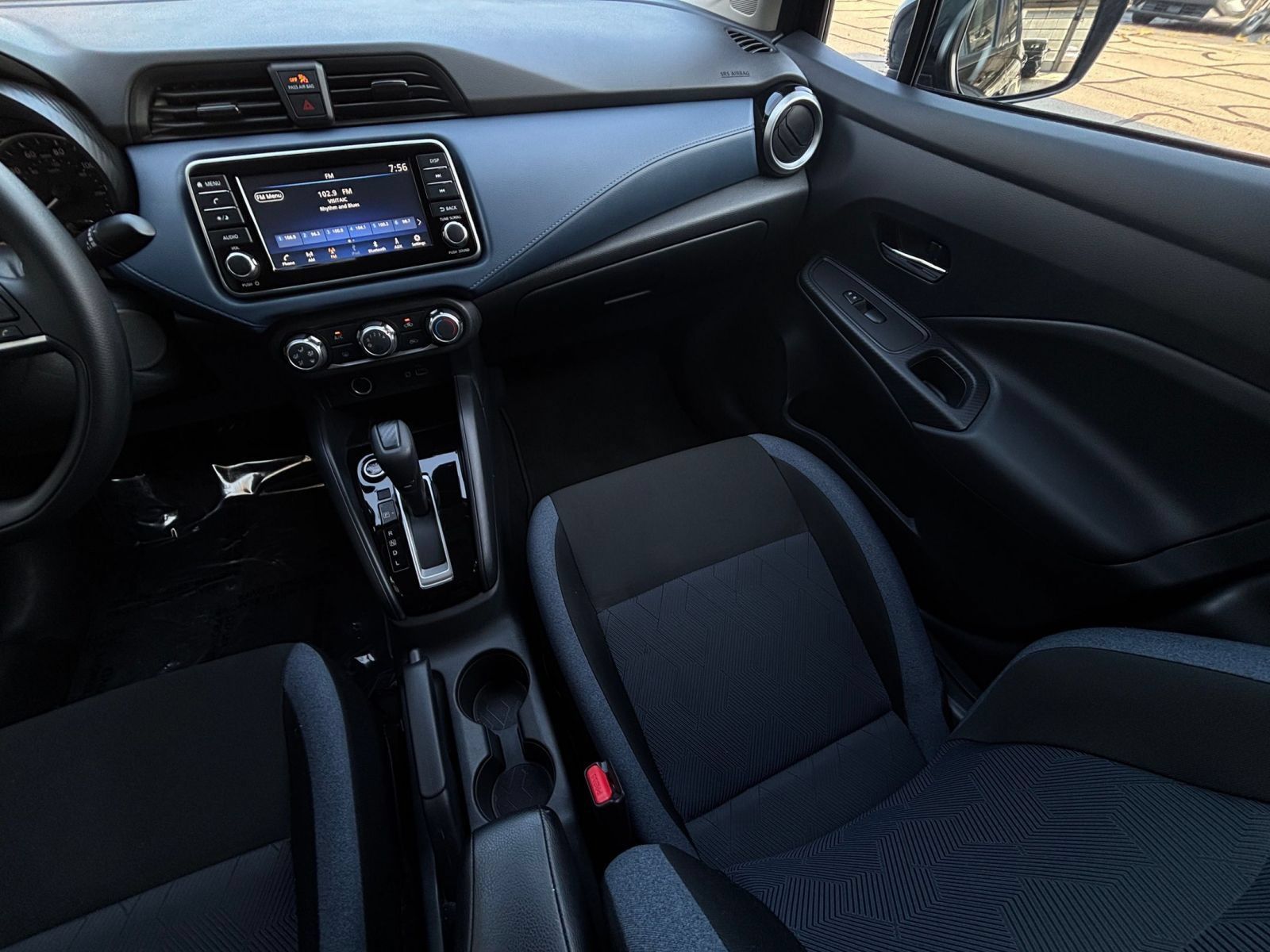 Used 2025 Nissan Versa SV FWD image 33