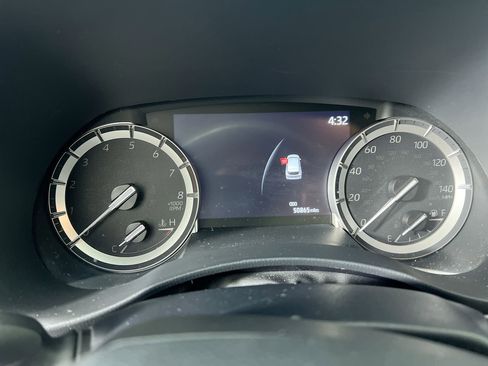 Used 2022 Toyota Highlander XLE image 20