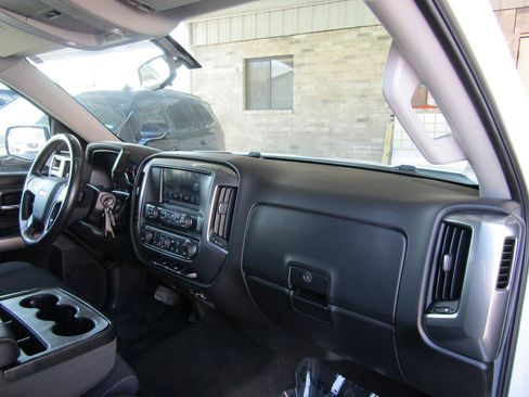 Used 2018 Chevrolet Silverado 1500 LT w/ Texas Edition RWD image 10
