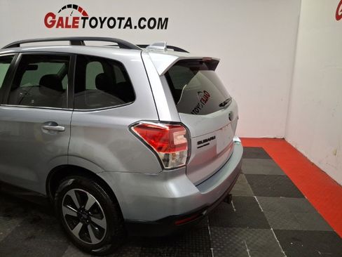 Used 2017 Subaru Forester 2.5i Limited image 5