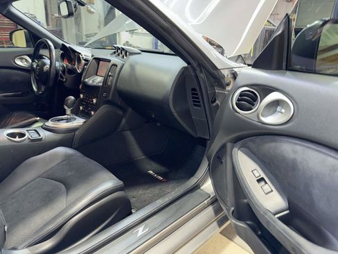 Used 2009 Nissan 370Z Touring w/ Sport Pkg RWD image 21