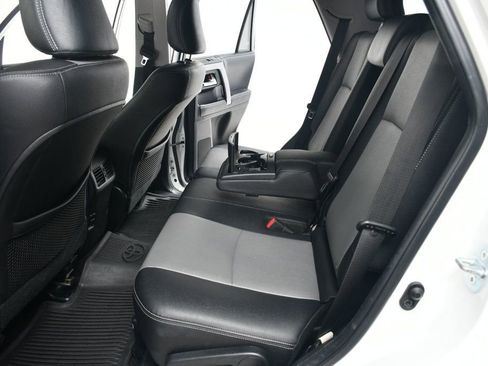 Used 2018 Toyota 4Runner SR5 Premium image 35