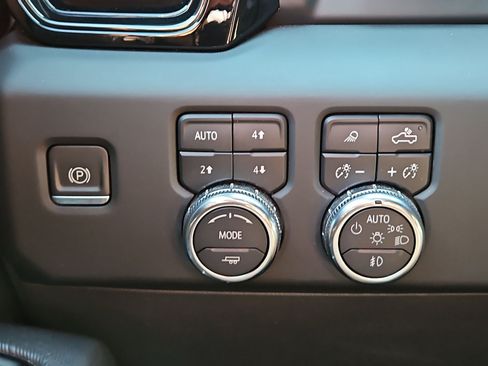 Certified 2024 GMC Sierra 1500 AT4X w/ AT4X AEV Edition AWD/4WD image 23