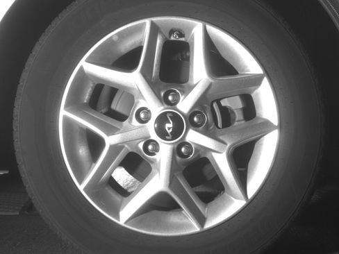 Used 2025 Kia Soul LX w/ LX Technology Package FWD image 13