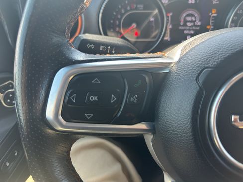 Used 2022 Jeep Gladiator Mojave w/ Cold Weather Group AWD/4WD image 33