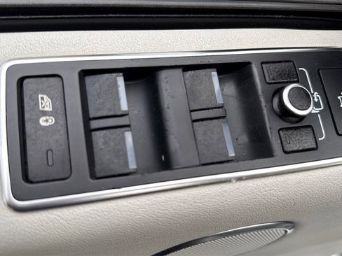 Used 2016 Land Rover Range Rover HSE image 50