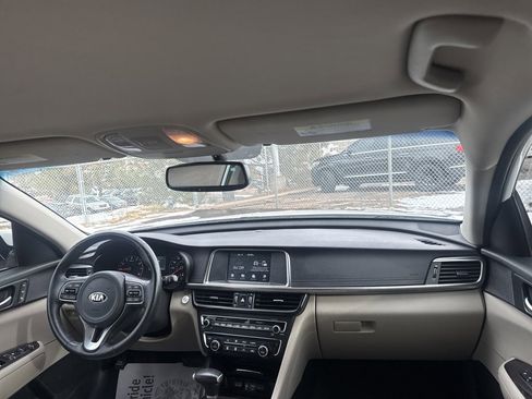 Used 2018 Kia Optima EX image 28