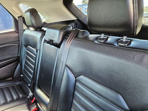 Used 2016 Ford Edge SEL w/ Equipment Group 201A AWD/4WD image 21