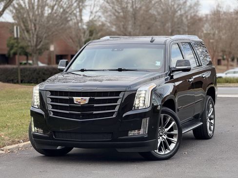 Used 2020 Cadillac Escalade Luxury w/ Escalade Sport Edition image 1