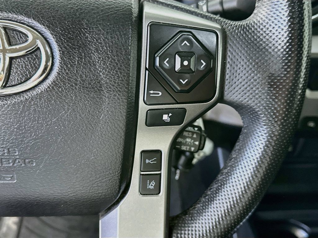 Used 2021 Toyota Tacoma SR5 RWD image 23