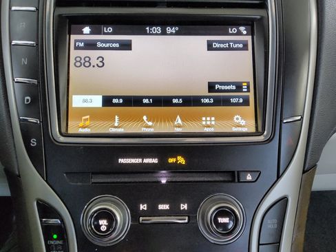 Used 2018 Lincoln MKX Select w/ Select Plus Package FWD image 25