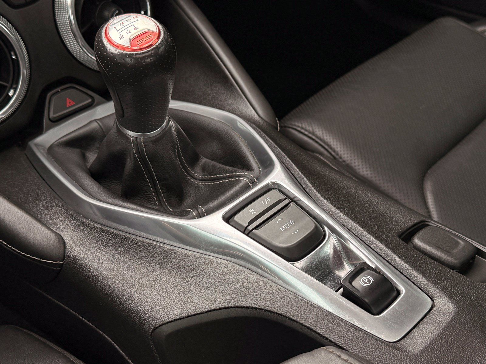 Used 2016 Chevrolet Camaro SS RWD image 31